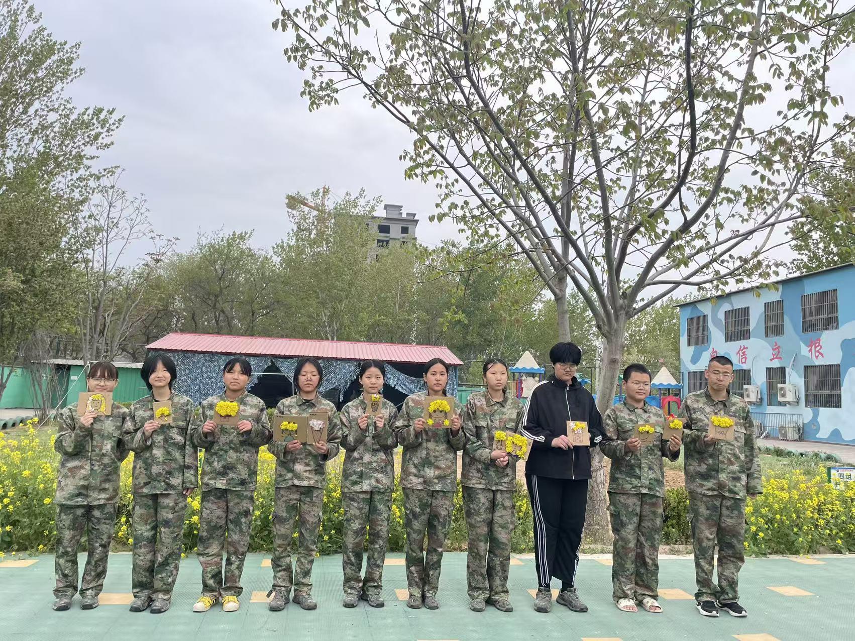 指尖生花，重塑自我： 特训营里的手工治愈课